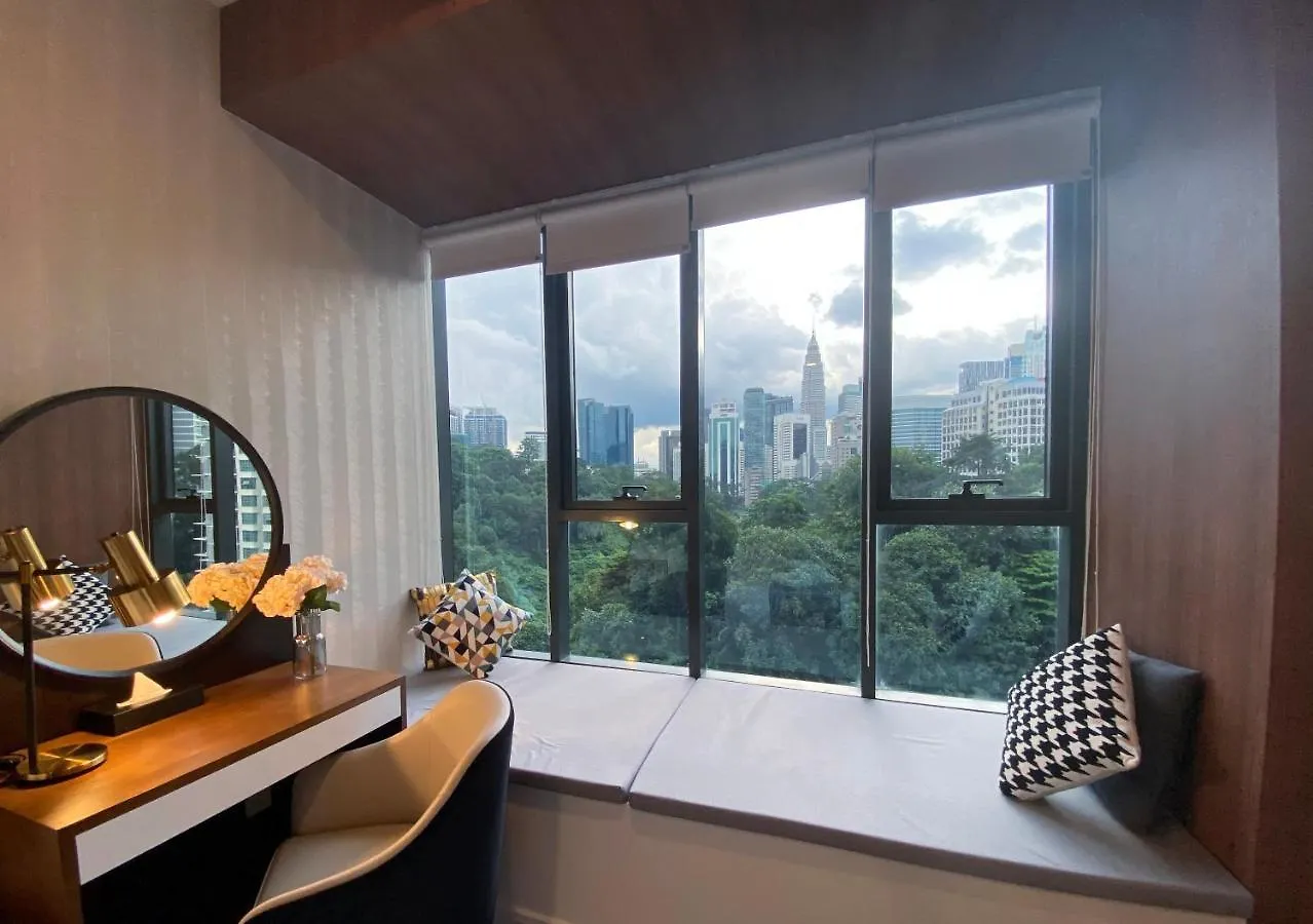 Ceylonz Suites By Mykey Kuala Lumpur 5*,